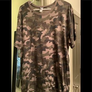Men’s camo tee